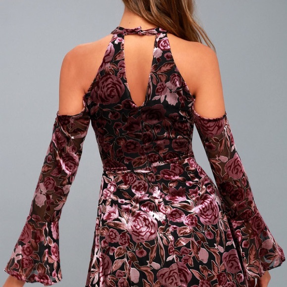 ONE LEFT 🎉LULUS FLORAL PRINT SKATER DRESS … - Picture 6 of 7